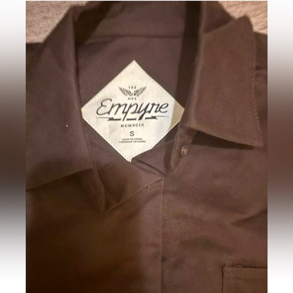 Fire cropped zumizes dark brown flannel small but fits like a medium